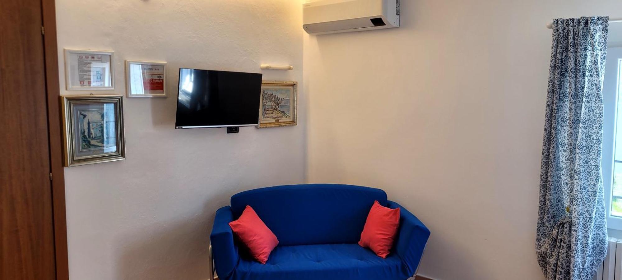 Hotel Bellavista Meuble Monte Isola Bagian luar foto