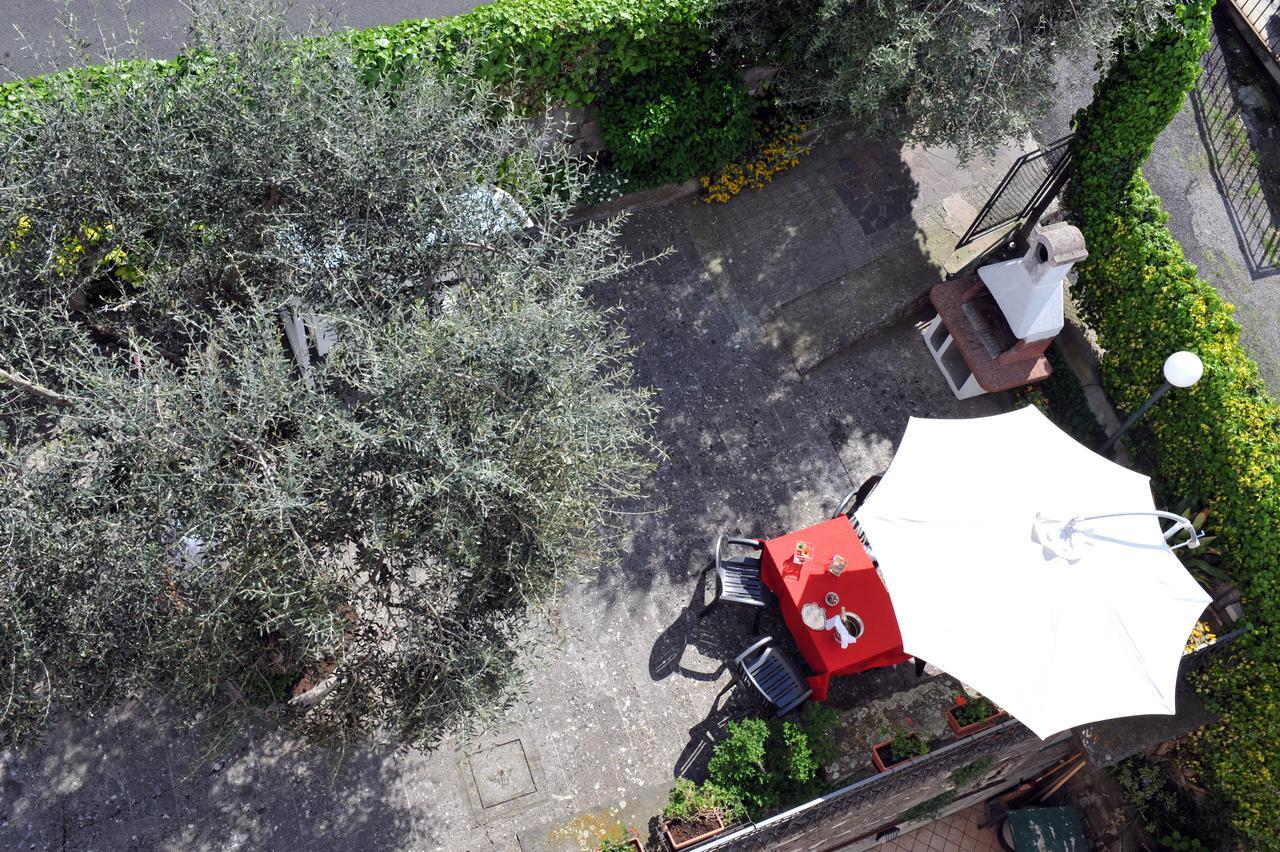 Hotel Bellavista Meuble Monte Isola Bagian luar foto